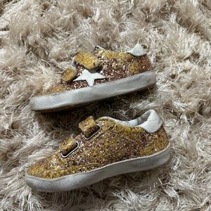 Mint condition golden goose glitter size25